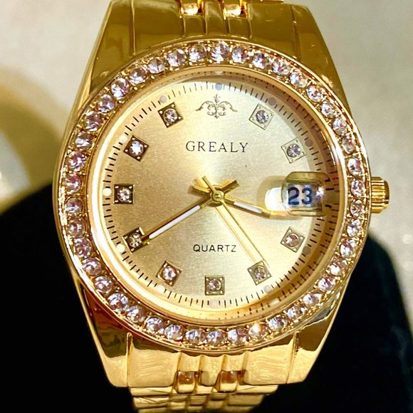 Grealy Accessories Beautiful Gold Tone Quartz Date Adjusted Ladies